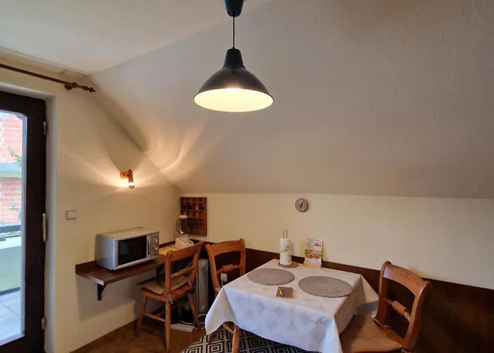 アパート Nana & *