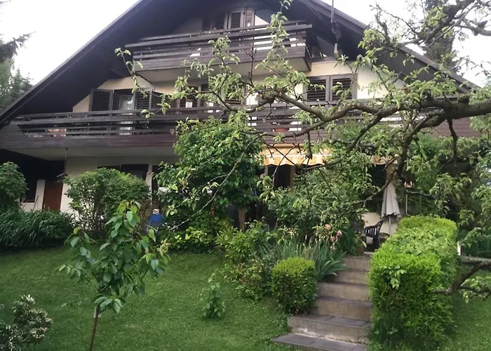 Nana & Διαμέρισμα Μπλεντ